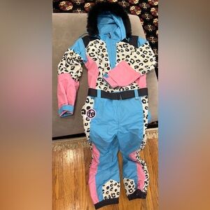 ❌SOLD❌ Tipsy Elves Women’s Snow Suit